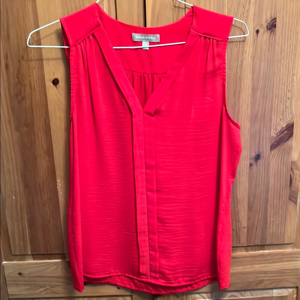 Banana Republic Red Sleeveless Pleated Blouse
